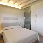 Apartamento In Con Sauna, Piscina E Campo Da Sport
