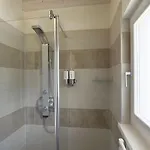 Apartamento In Con Sauna, Piscina E Campo Da Sport Torri Del Benaco