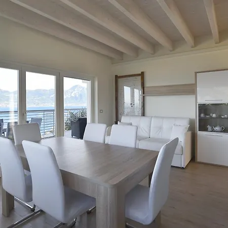 Appartement In Con Sauna, Piscina E Campo Da Sport