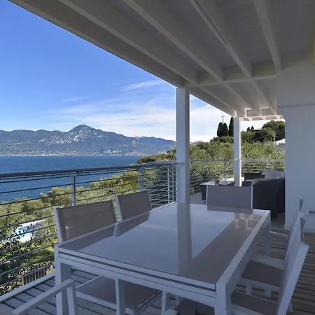 Apartment In Con Sauna, Piscina E Campo Da Sport Torri Del Benaco