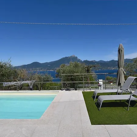Apartment In Con Sauna, Piscina E Campo Da Sport Torri Del Benaco