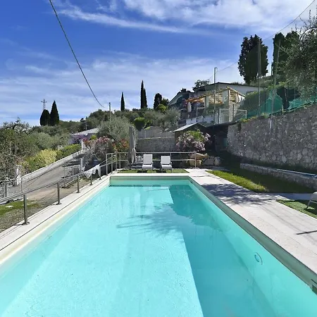 In Con Sauna, Piscina E Campo Da Sport Apartment *