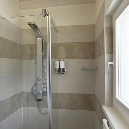 In Con Sauna, Piscina E Campo Da Sport Апартаменты